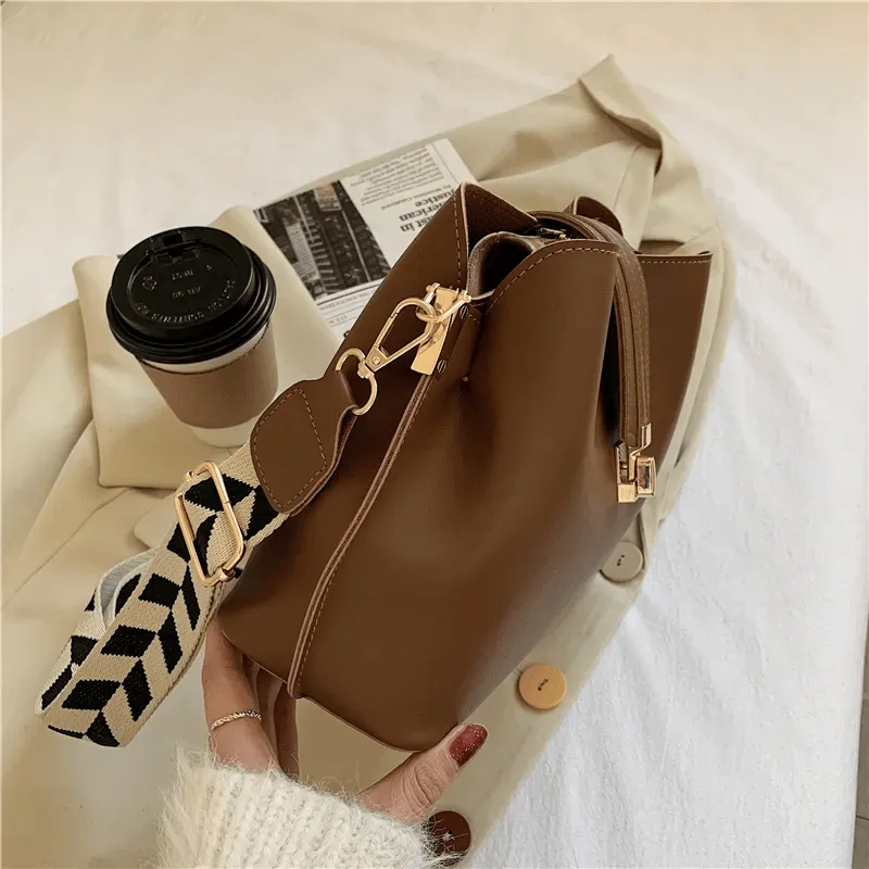 BagSaga Brown Wide Shoulder Strap Bucket Bag Single Shoulder Bag