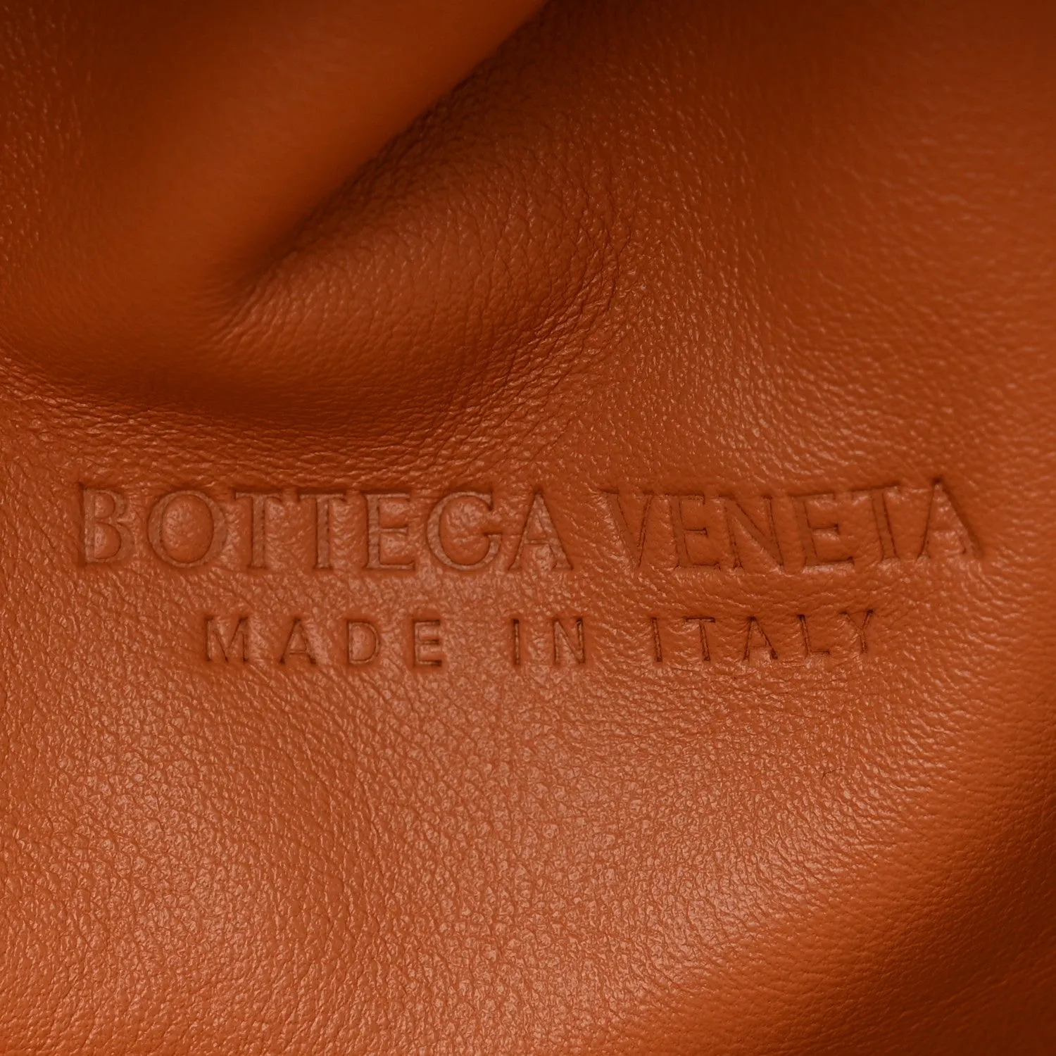 BOTTEGA VENETA SMOOTH CALFSKIN LEATHER POUCH CLUTCH BAG