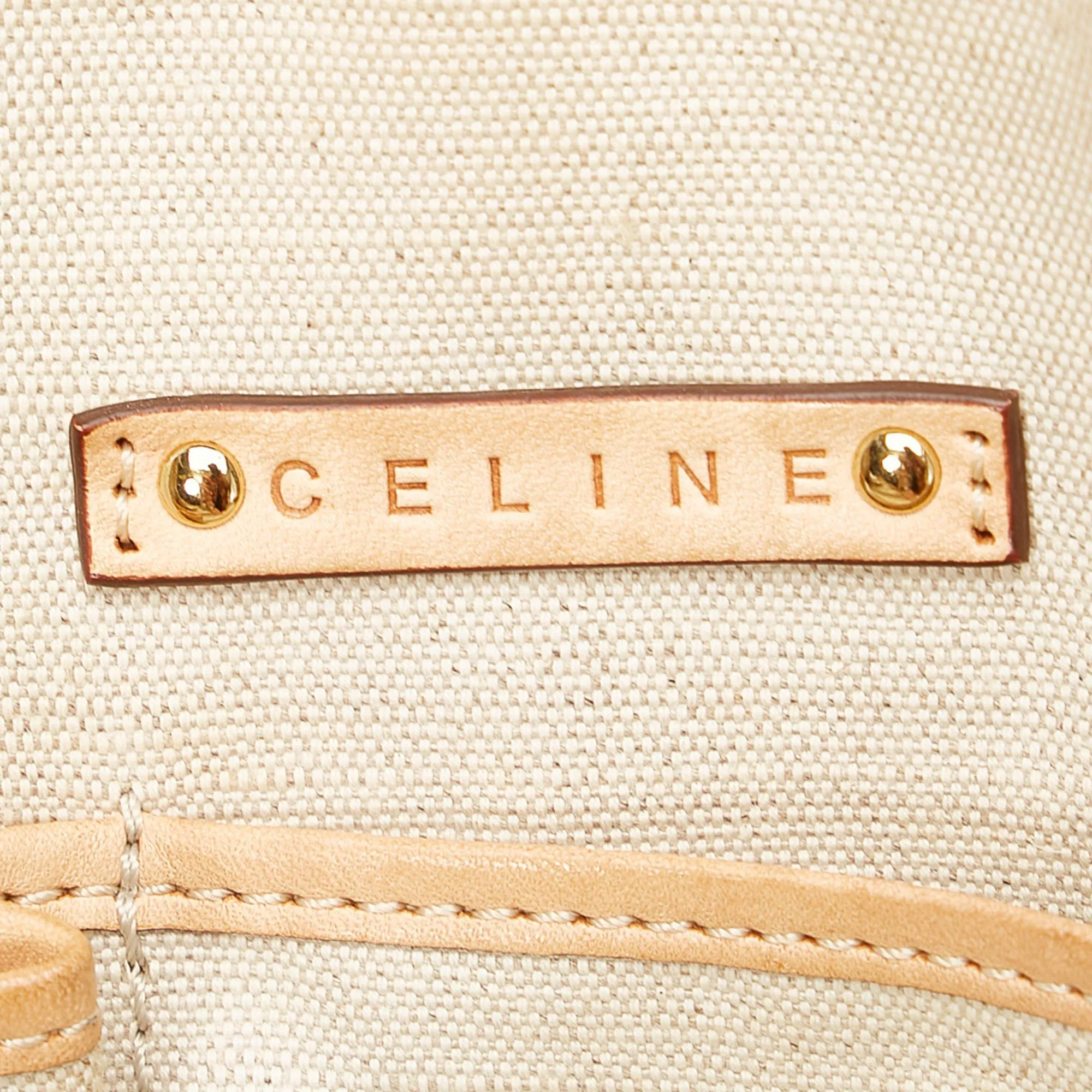 Celine Carriage Handbag (SHG-37786)