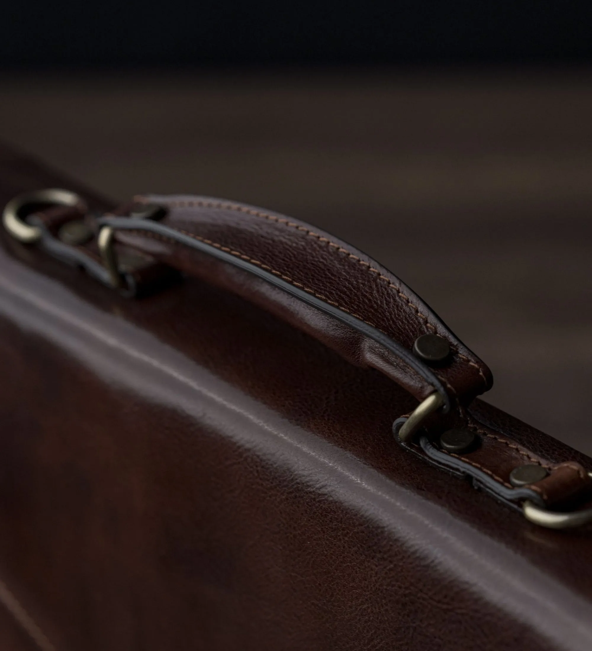 Classic Design Leather Briefcase - The Magus