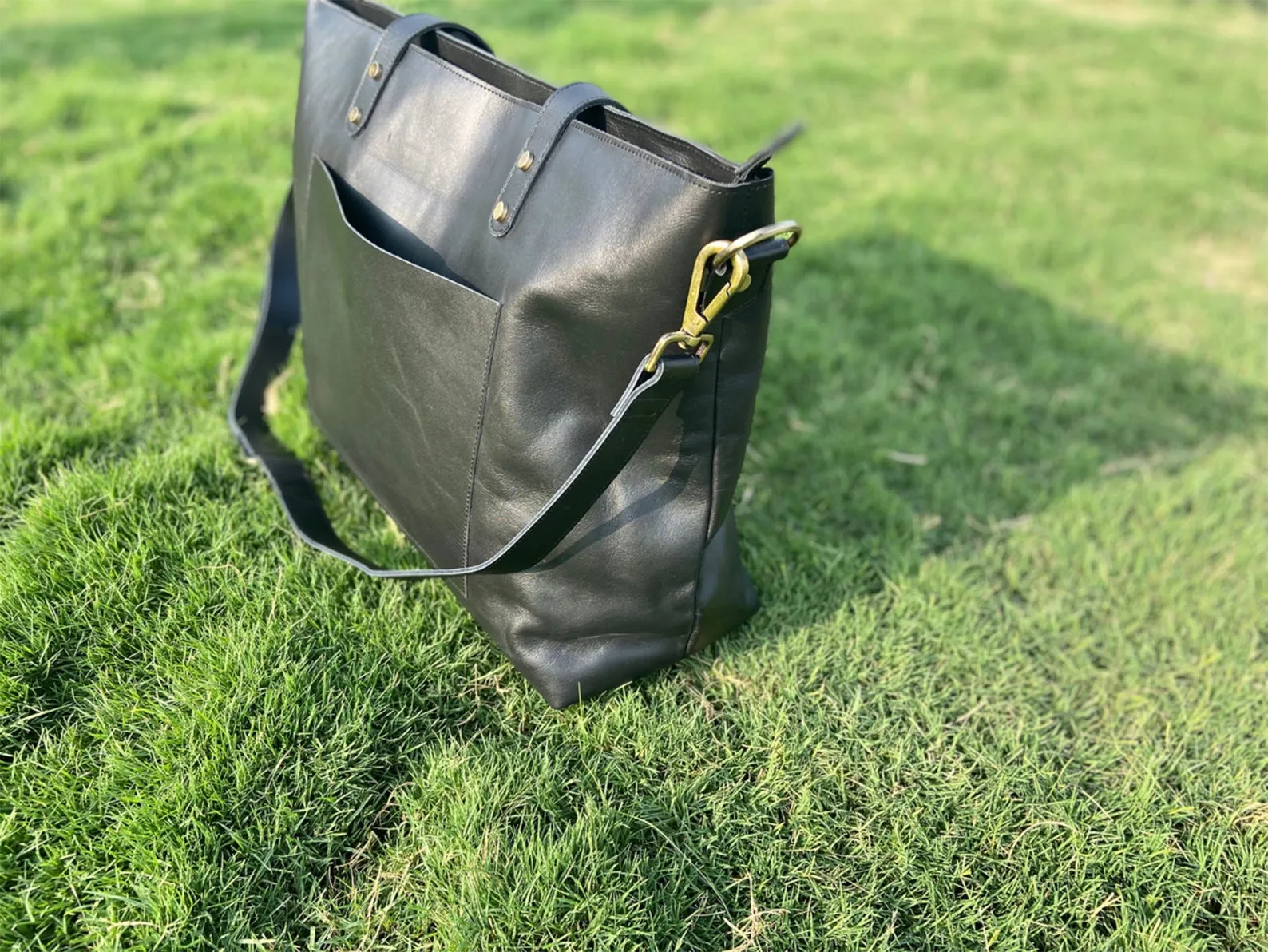 Extra Large Black Leather Shoulder bag