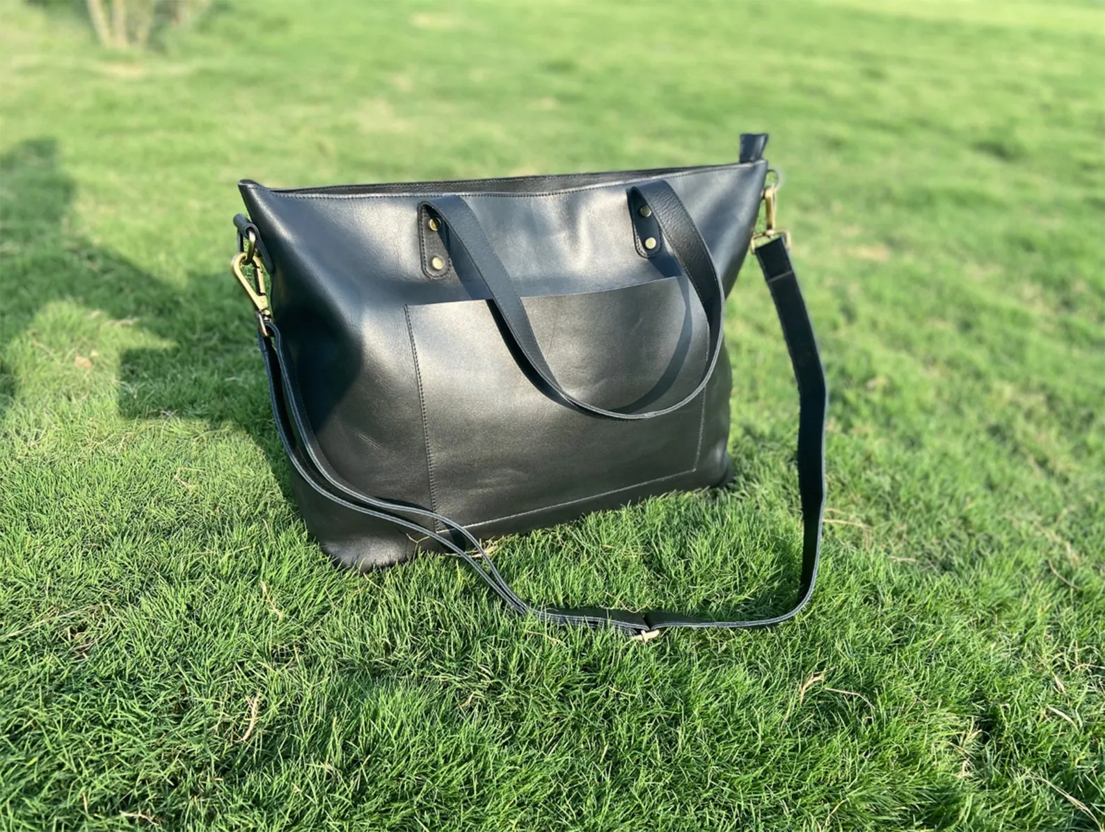 Extra Large Black Leather Shoulder bag