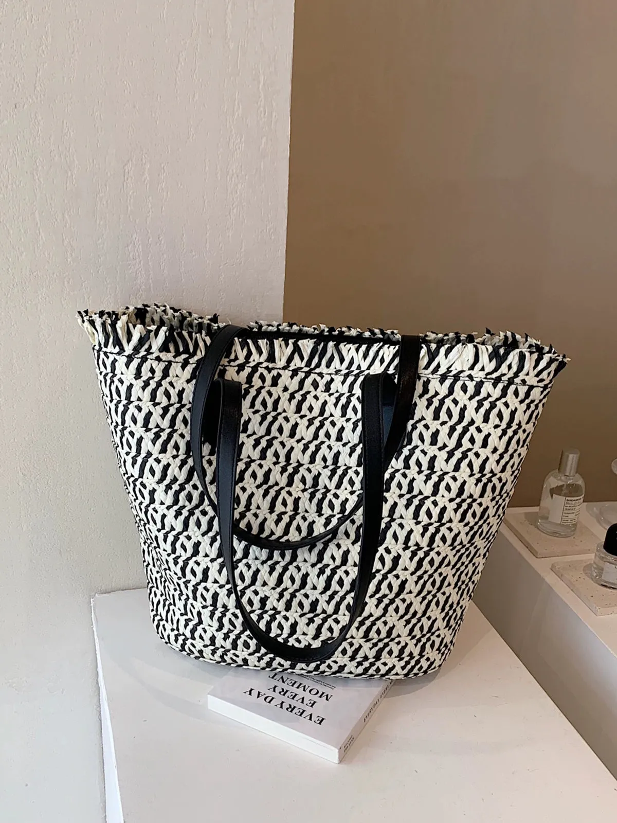 Fashion Commuter Large Capacity Vegetable Basket Straw Woven Bag