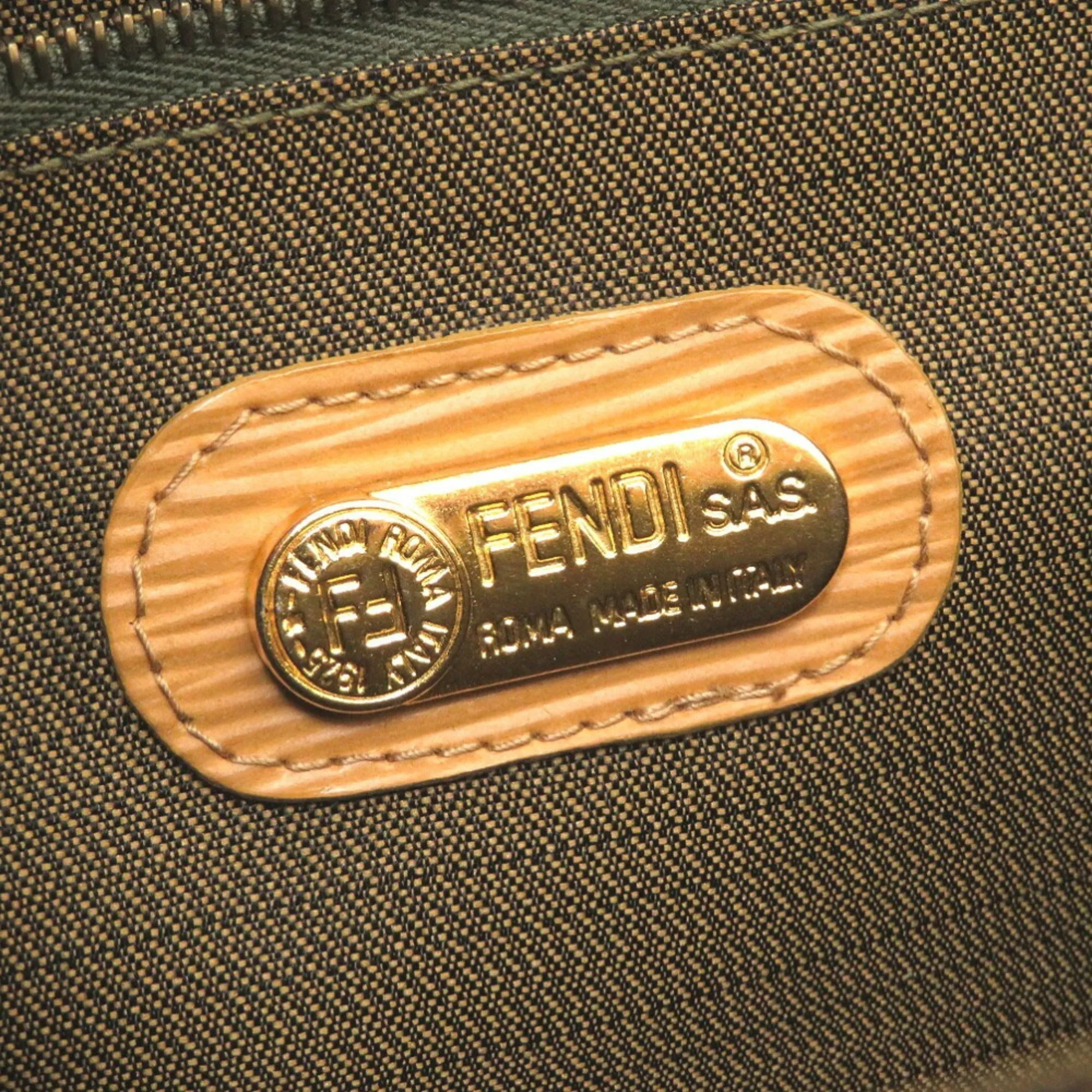 FENDI leather beige handbag vanity bag