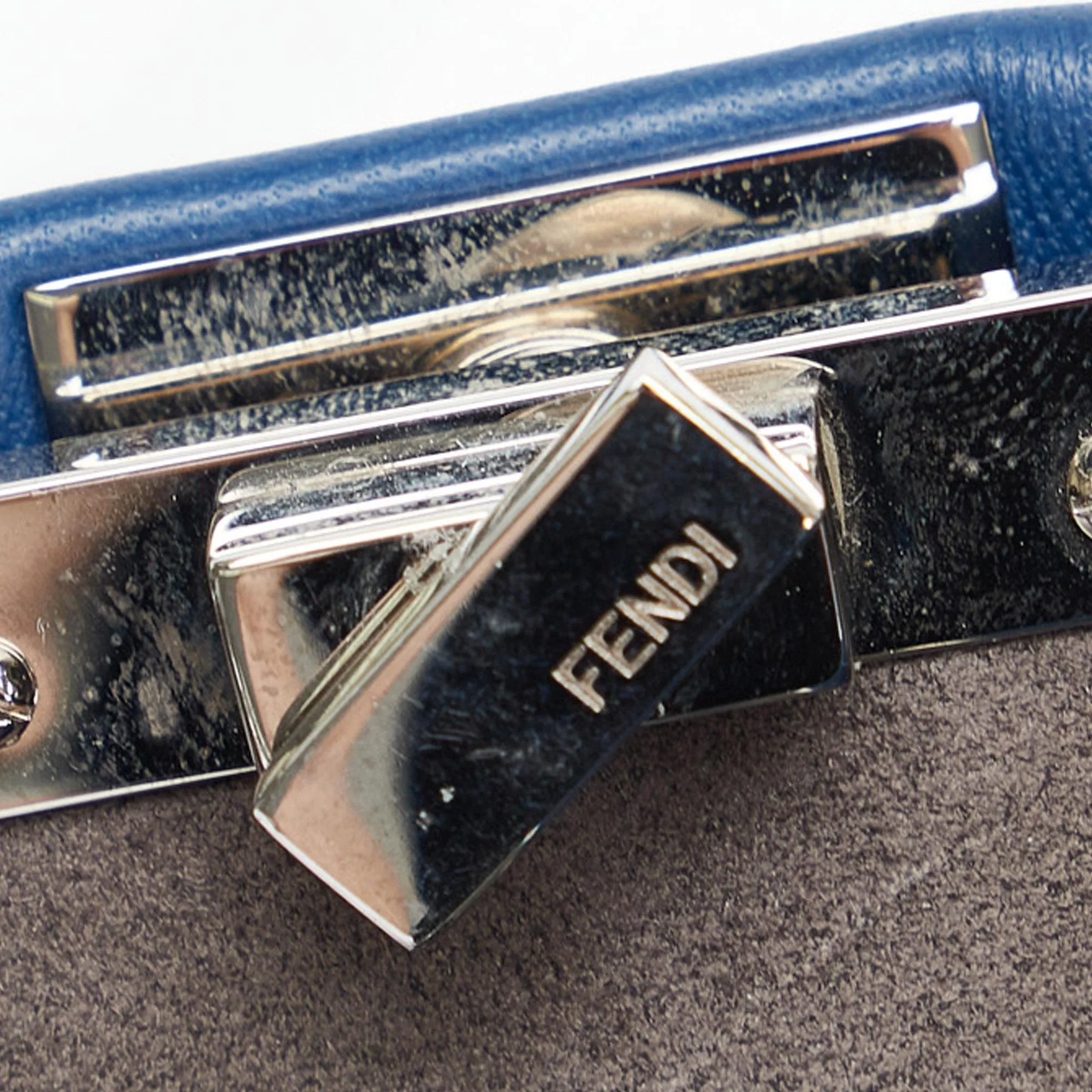 Fendi Micro Peekaboo Satchel (SHG-cfpIvl)