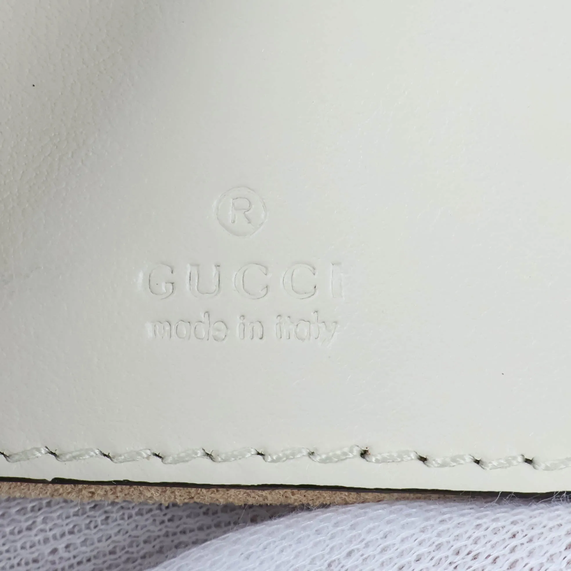 Gucci Marmont Bucket Ivory GHW