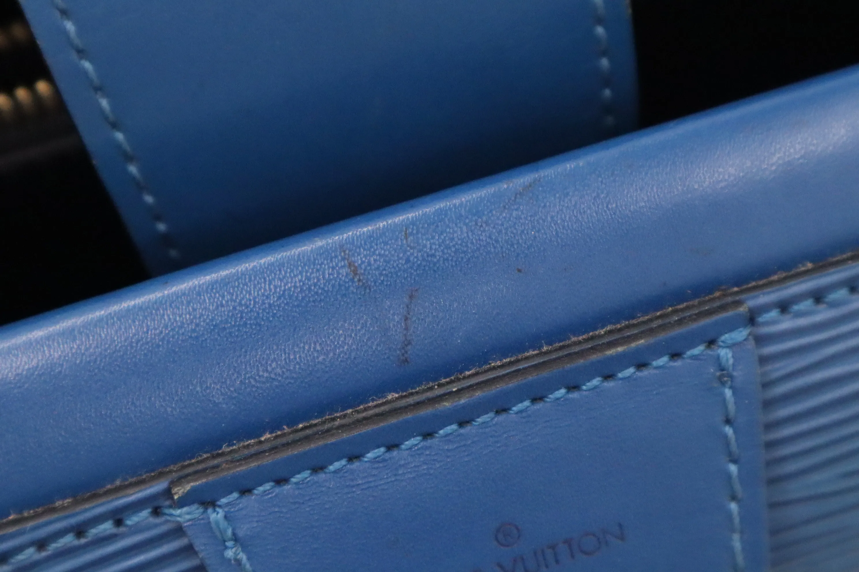 Louis Vuitton Serviette Fermoir in Blue Epi Leather