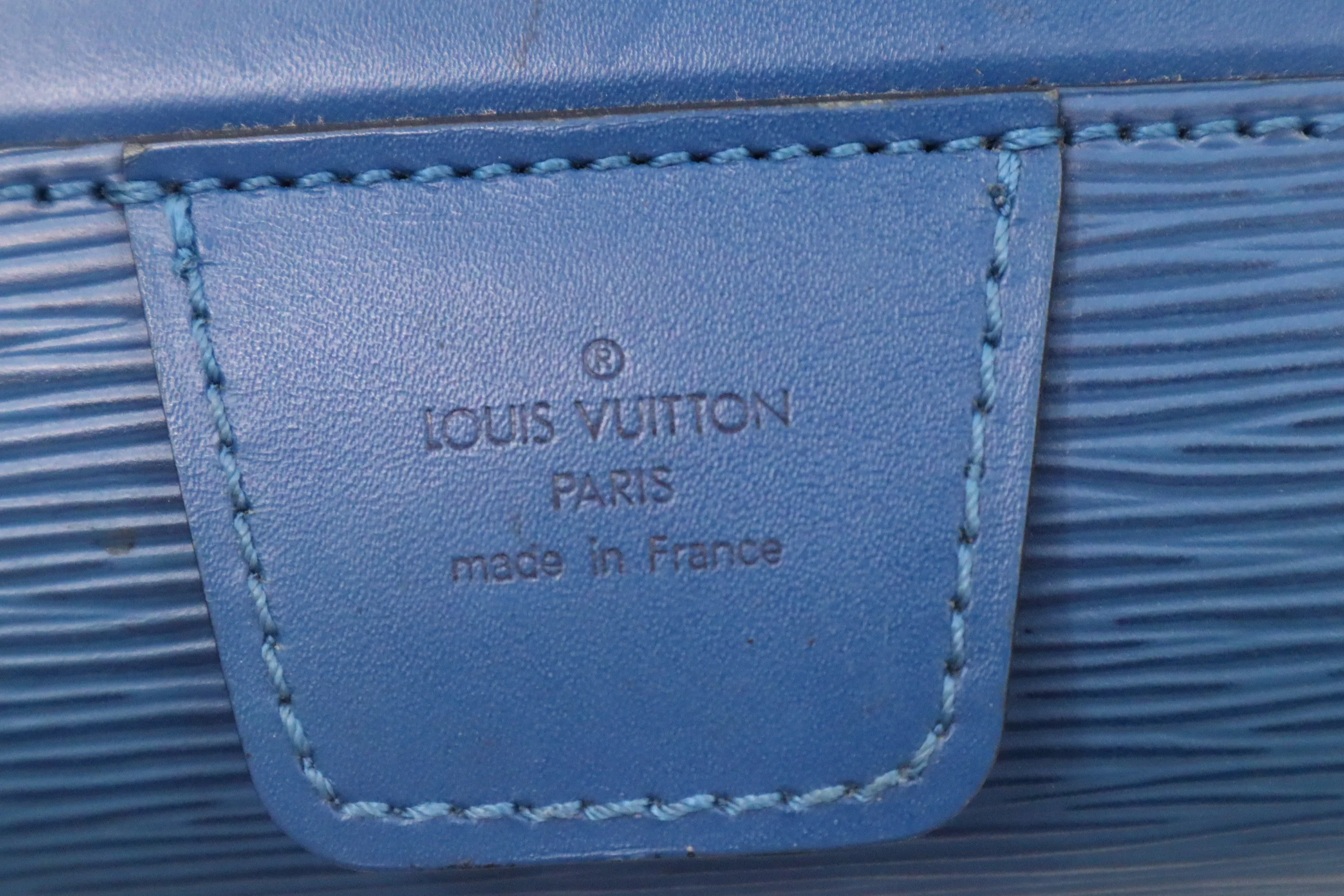 Louis Vuitton Serviette Fermoir in Blue Epi Leather