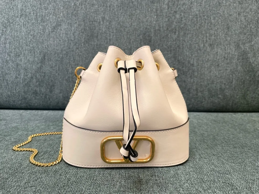 VLTN090 Mini Bucket Bag / W7.8xH6.6xD3.3 in / HIGHEST QUALITY VERSION